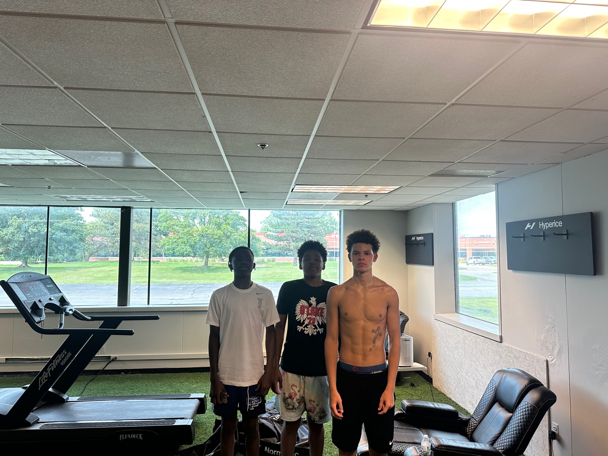 Youth athletes at AIR Cryotherapy facility